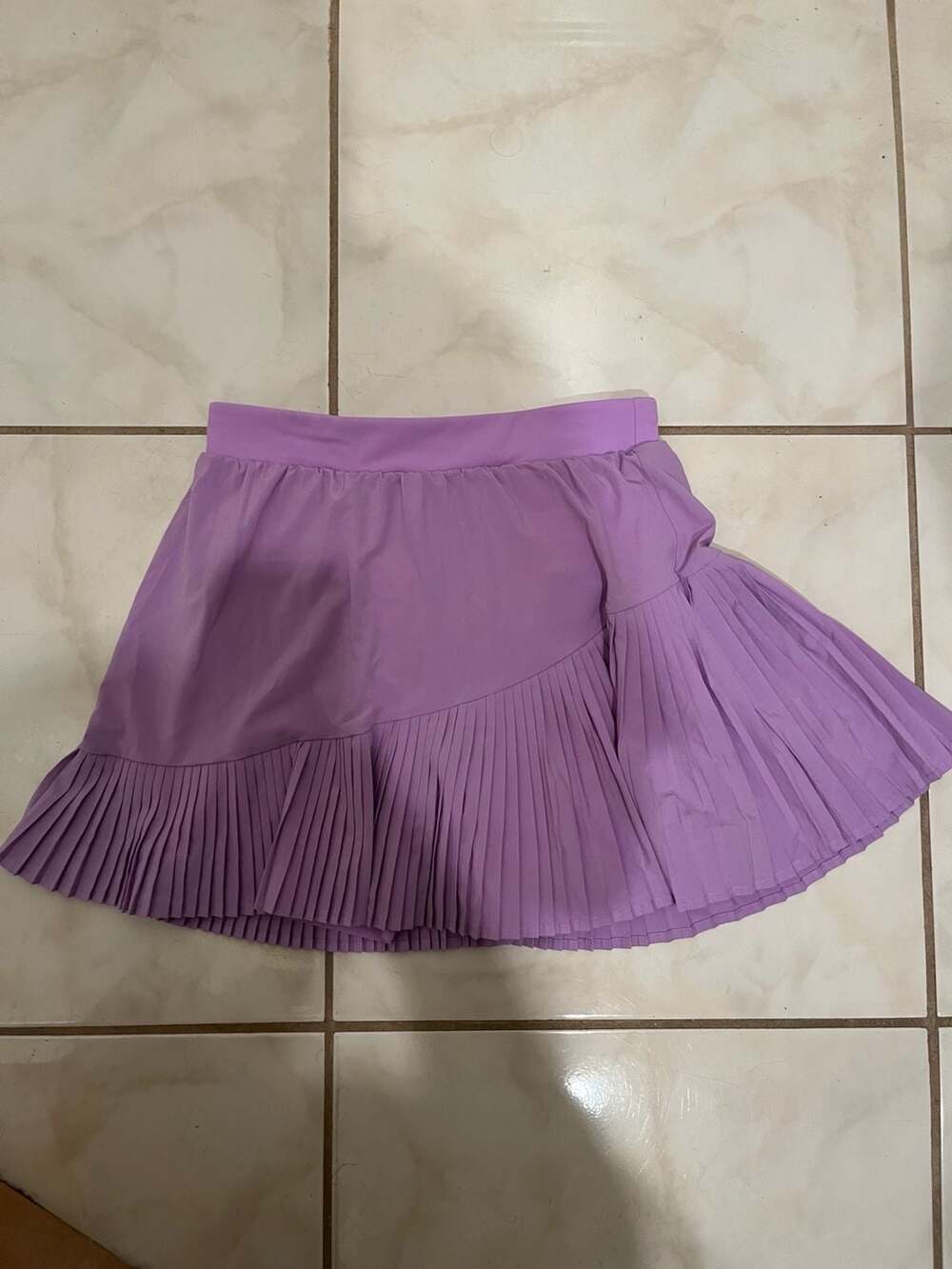 Spanx Yes, Pleats! 14-inch Athletic Skort in French Lavender - Picture 8 of 9